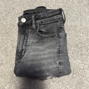 american eagle ripped skinny jeans